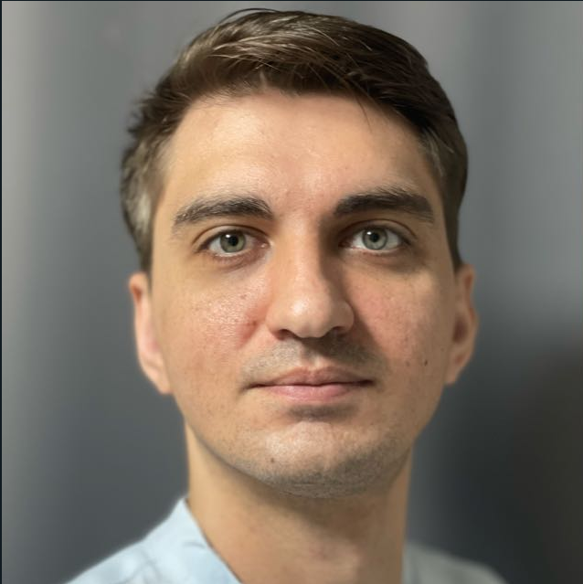 Александр_Жаков